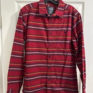 Mountain Hardwear Red and Yellow Casual Button Down Shirt